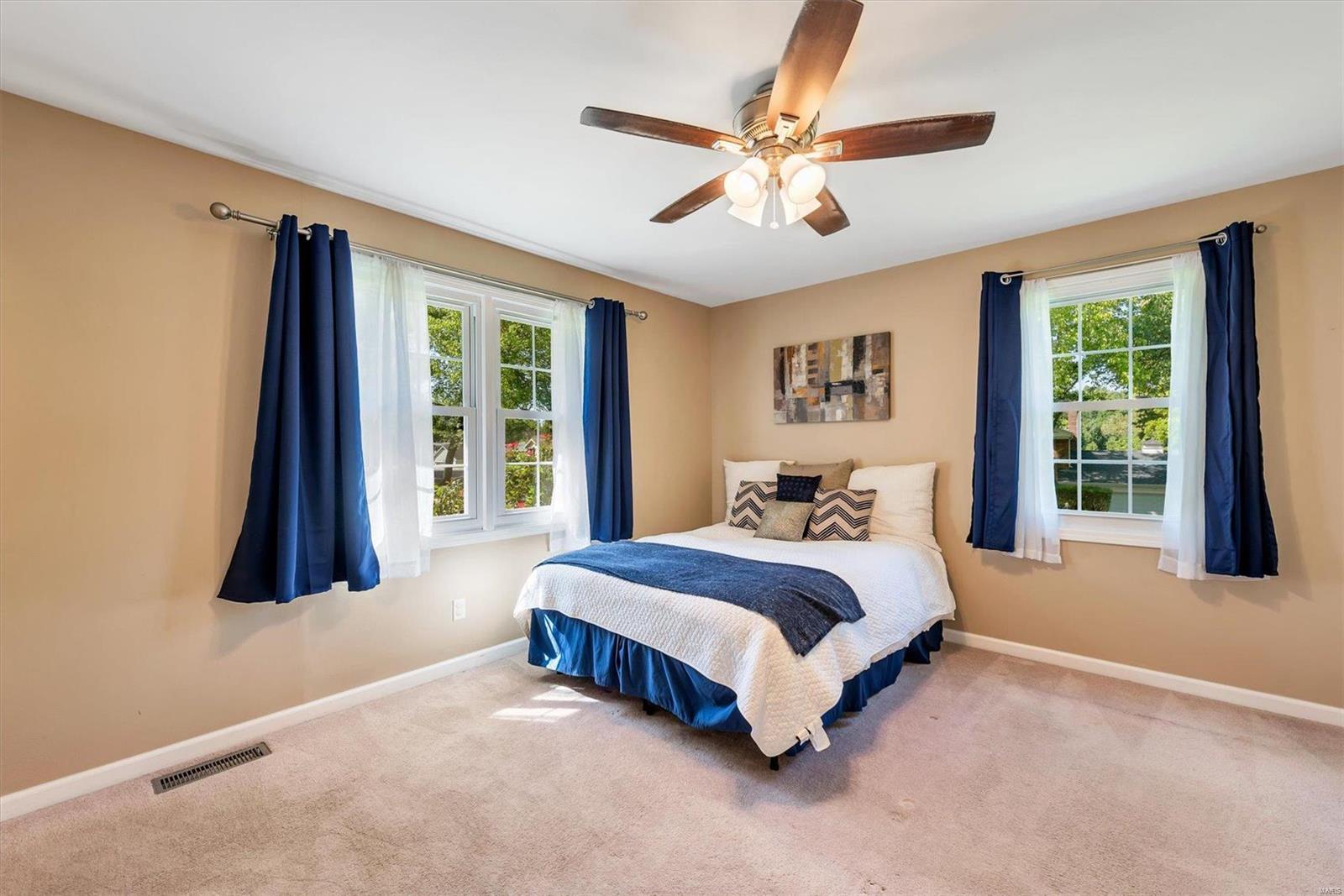 1240 Deer Ridge Drive Ferguson, MO 63135 - Photo 20 of 35