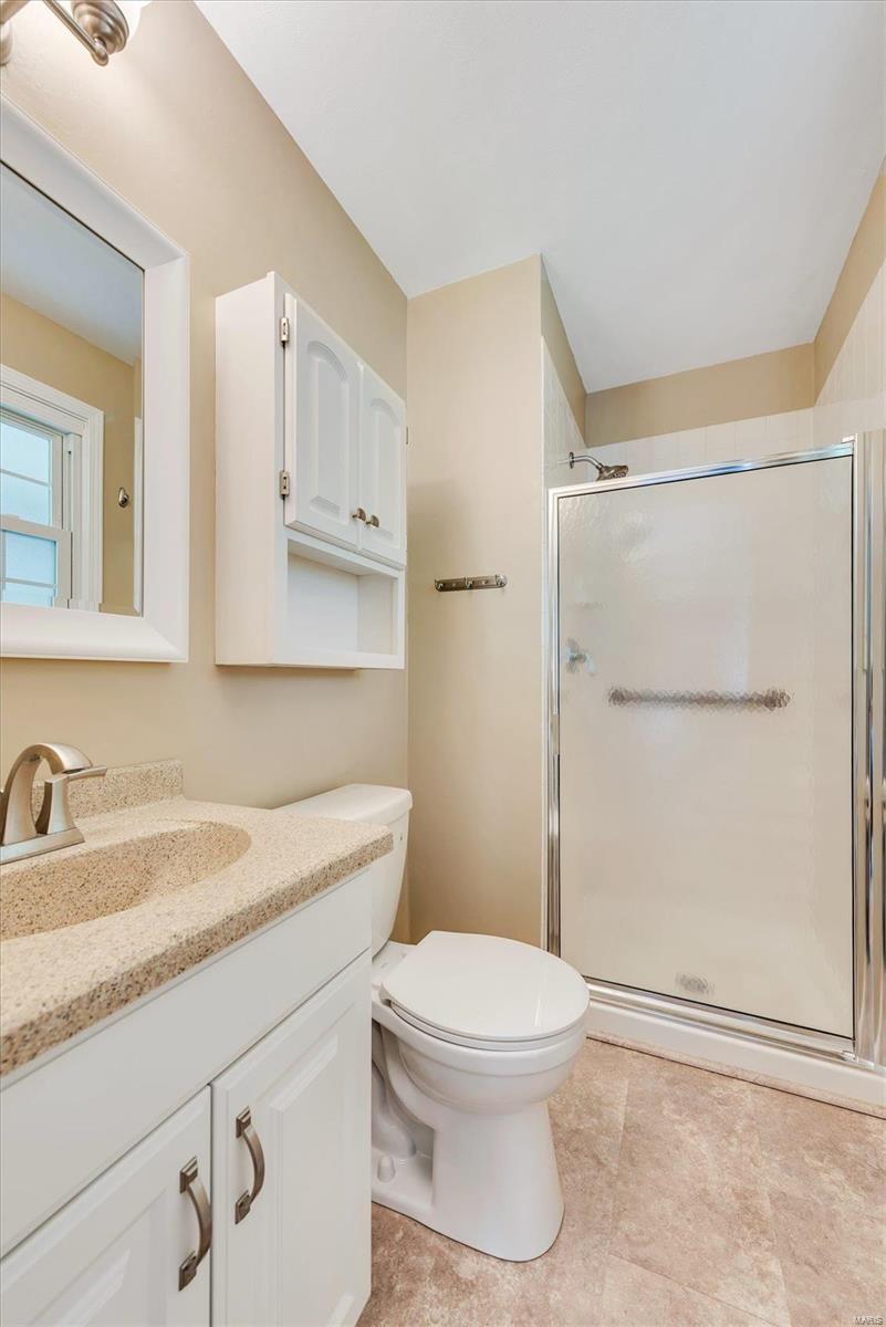 1240 Deer Ridge Drive Ferguson, MO 63135 - Photo 24 of 35