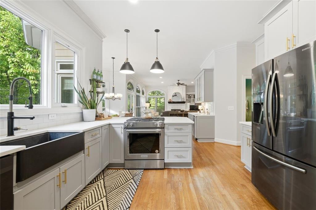 2936 Summitop Road Marietta, GA 30066 - Photo 14 of 50