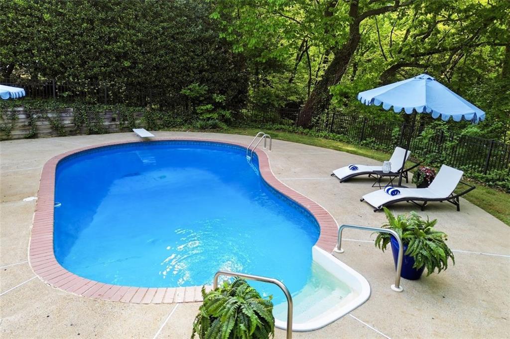 2936 Summitop Road Marietta, GA 30066 - Photo 45 of 50
