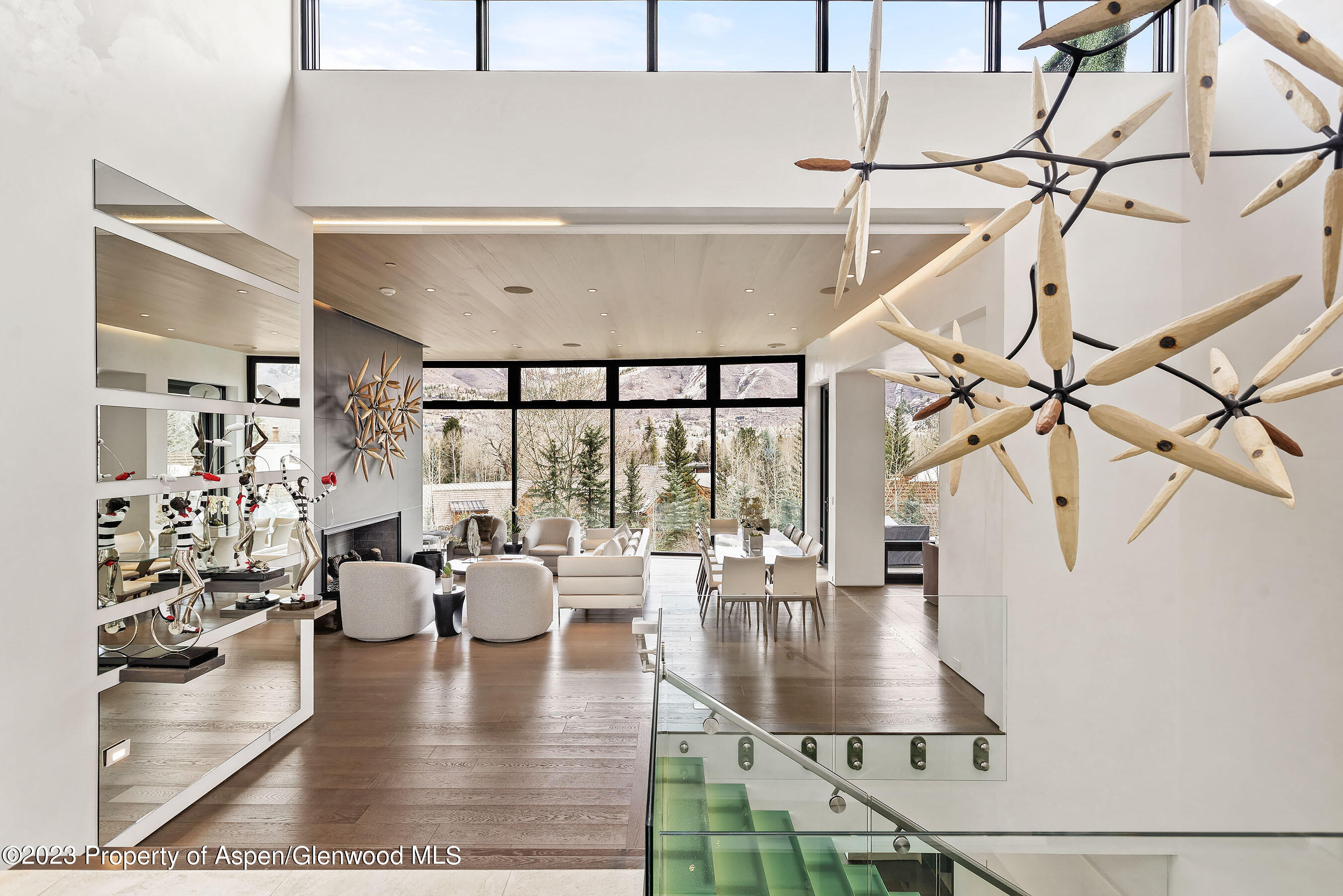 19LittleCloud_DASH_23041371