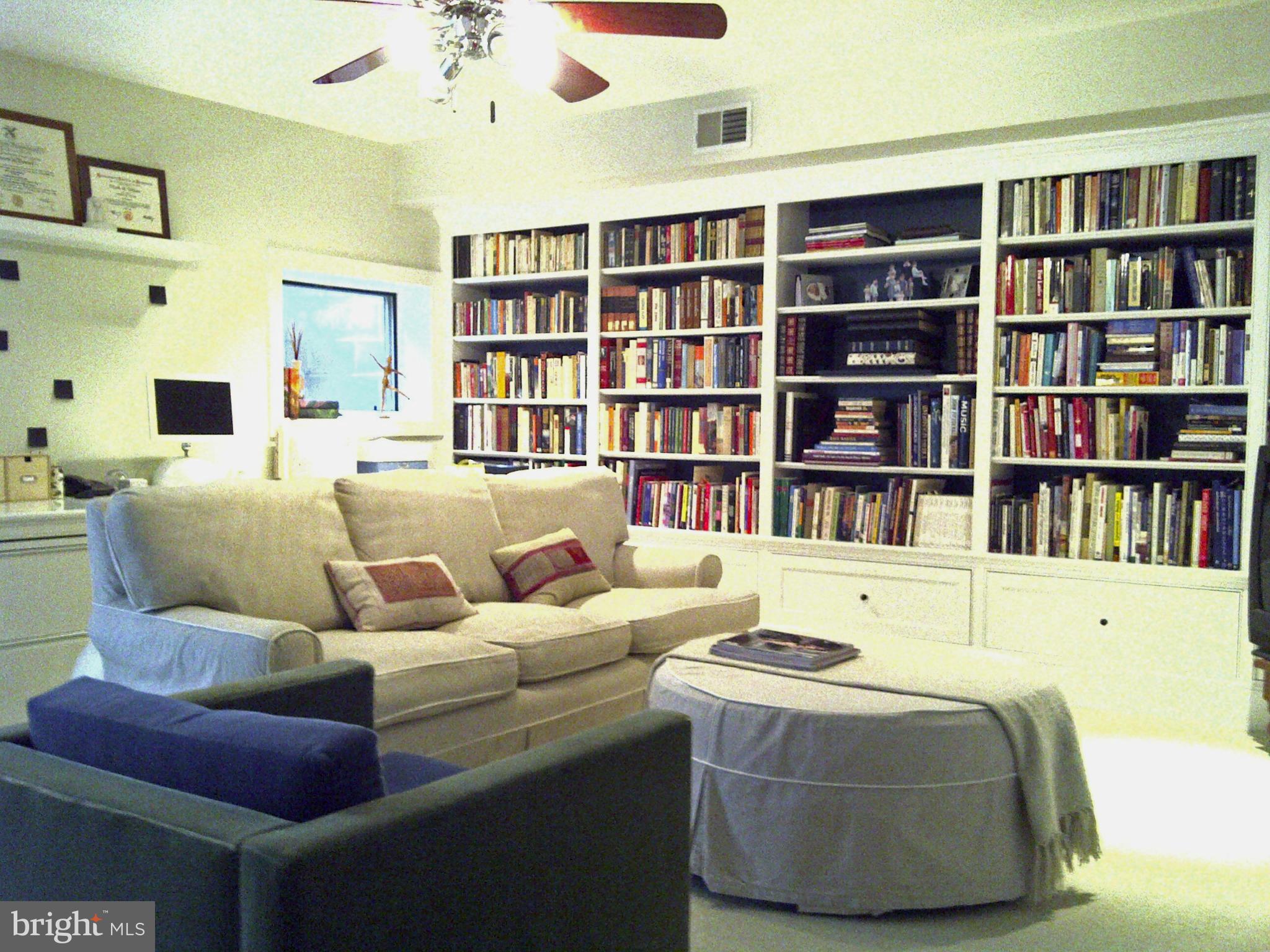 1208 Princess Street Alexandria, VA 22314 - Photo 20 of 38 Family Room