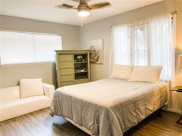 $2,950 | 462 Poenisch Drive, Corpus Christi, TX 78412