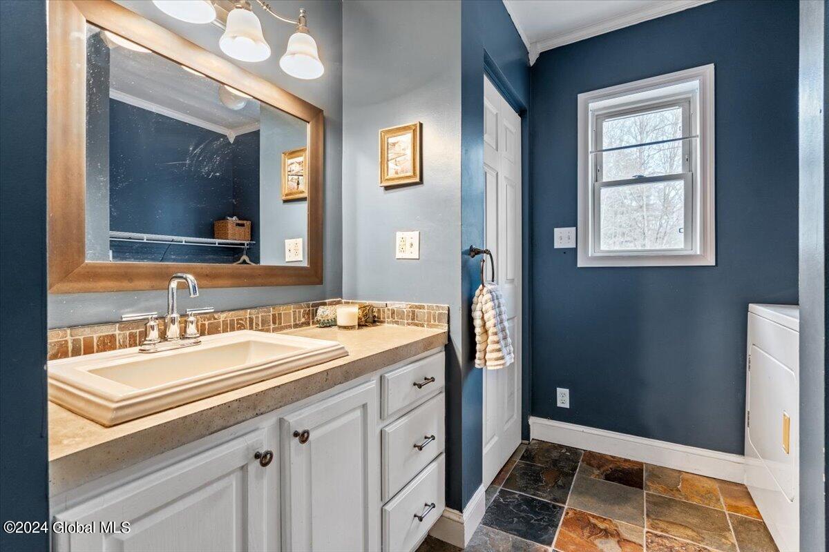 463 Allen Road Greenfield, NY 12859 - Photo 18 of 38 26-DSC08224
