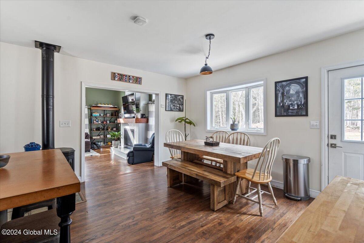 463 Allen Road Greenfield, NY 12859 - Photo 10 of 38 25-DSC08221