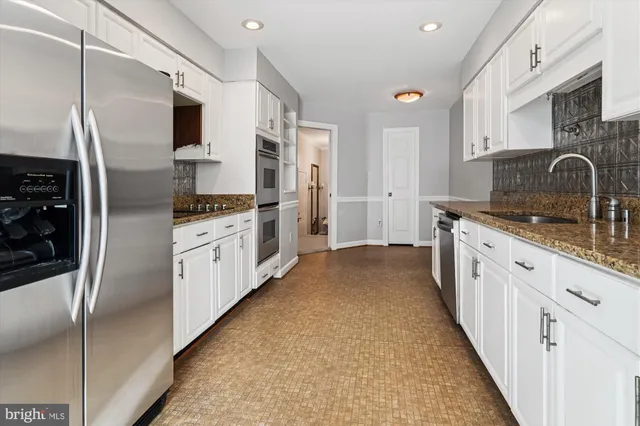 $3,900 | 6267 Masefield Court, Alexandria, VA 22304