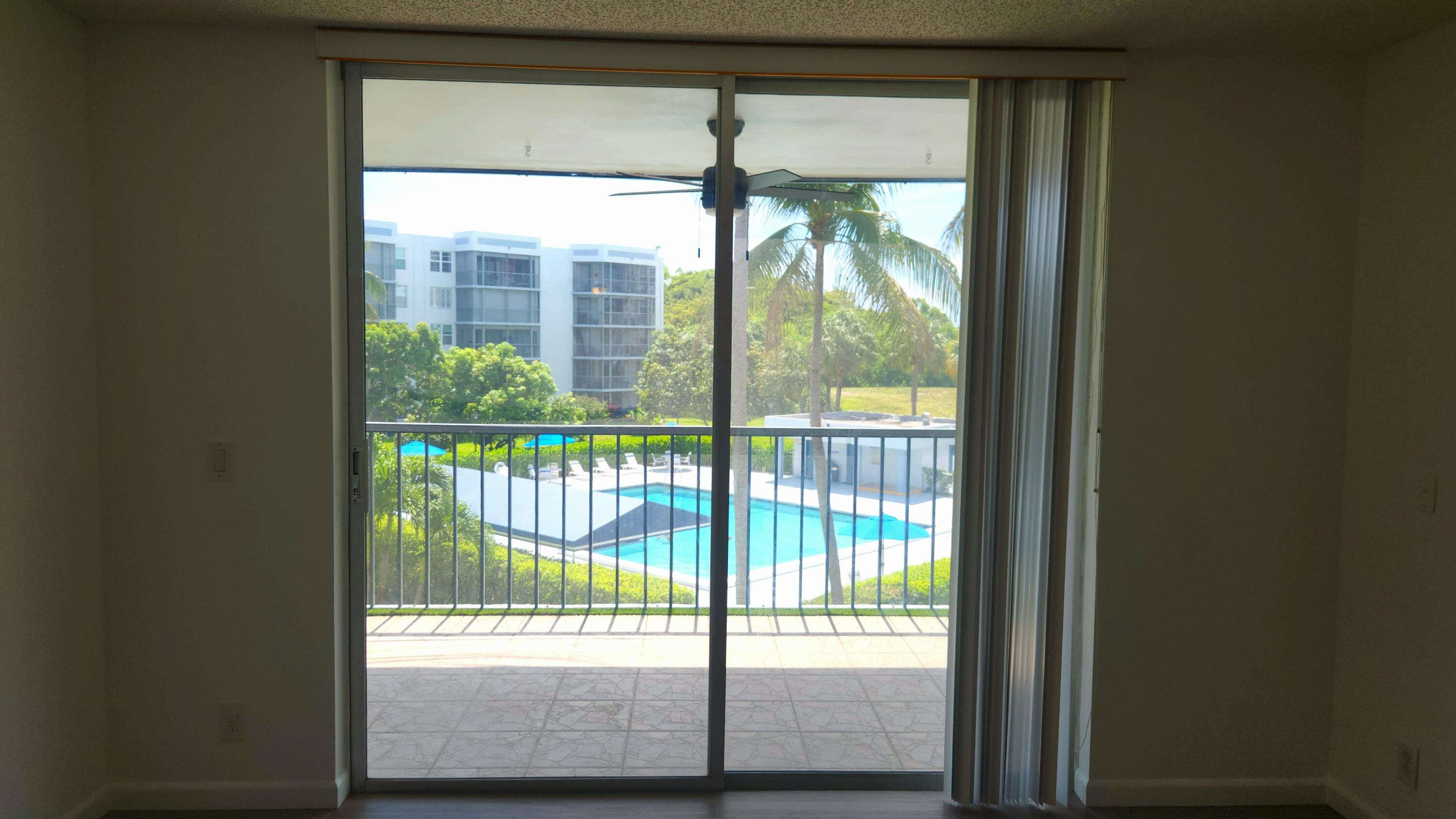 6500 Northwest 2nd Avenue, Unit 311 Boca Raton, FL 33487 - Photo 30 of 43 Living room view