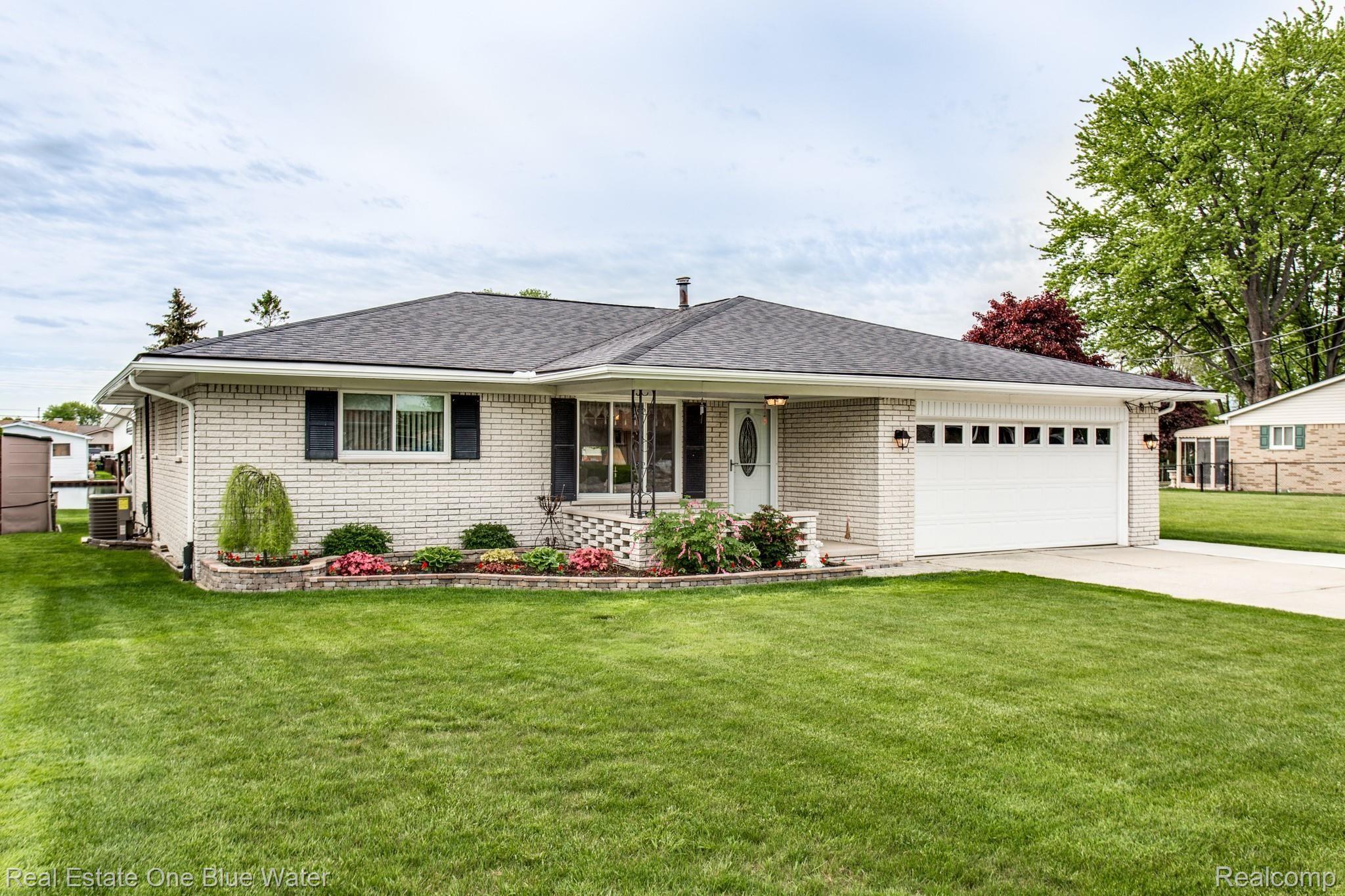 7245 Bluebill Road Algonac, MI 48001 - Photo 3 of 47 7245 Bluebill Rd-3.JPG