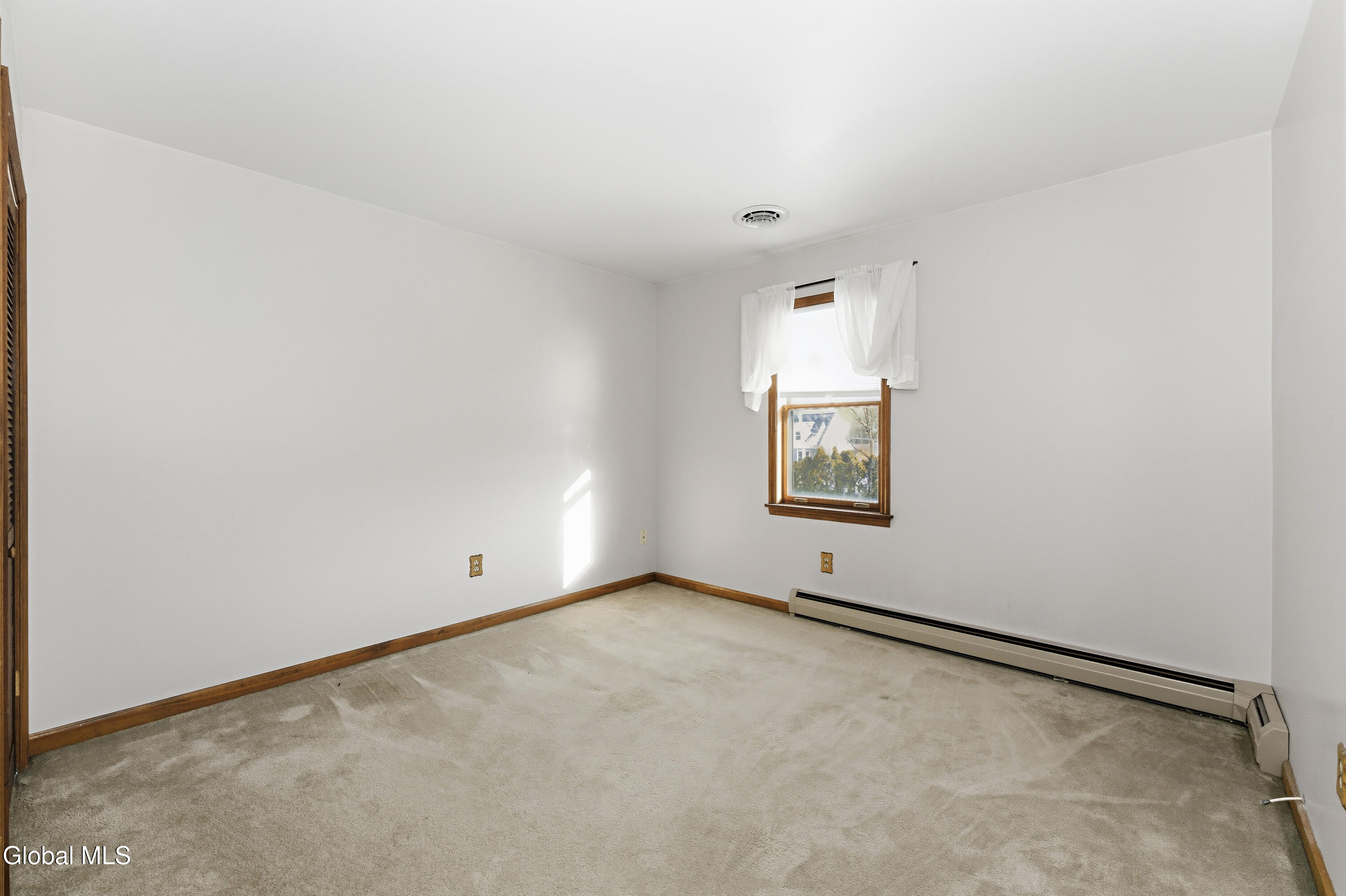 1000 Stony Point Road Schodack, NY 12033 - Photo 27 of 40 7 Bedroom 2