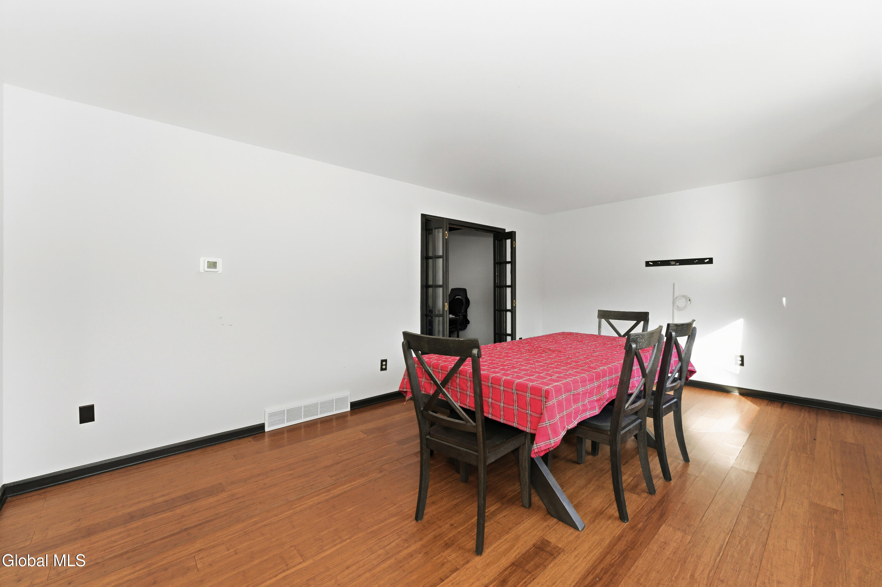 1000 Stony Point Road Schodack, NY 12033 - Photo 8 of 40 2 Diningroom 3