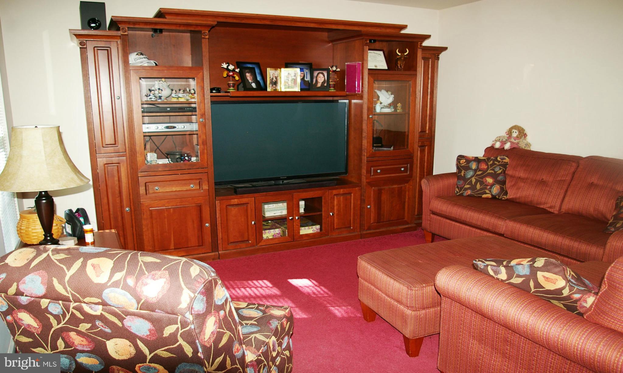 4304 Silver Spring Road Perry Hall, MD 21236 - Photo 2 of 17 Large Living Room