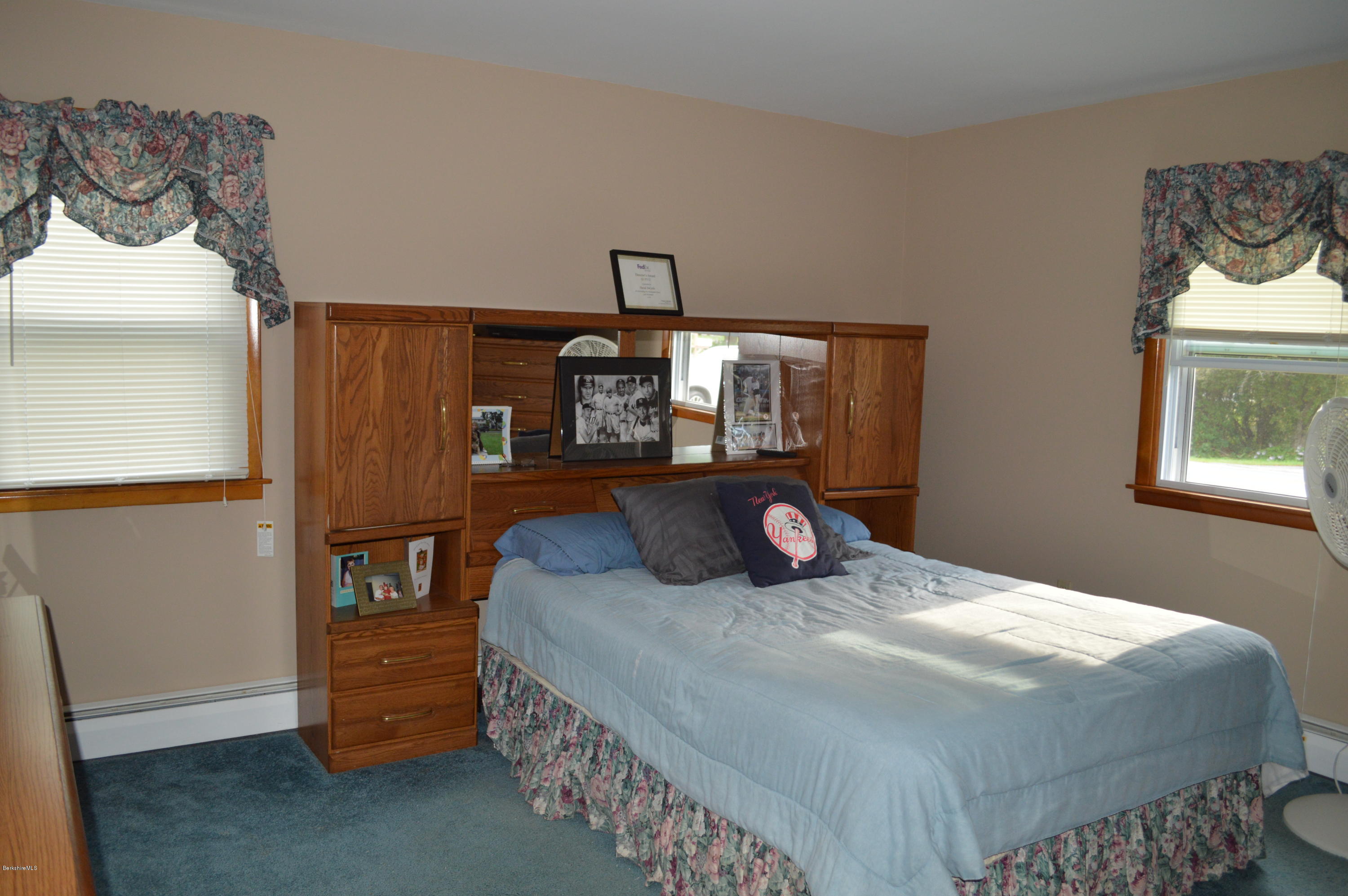 746 Pecks Road Pittsfield, MA 01201 - Photo 7 of 10 DSC_0533