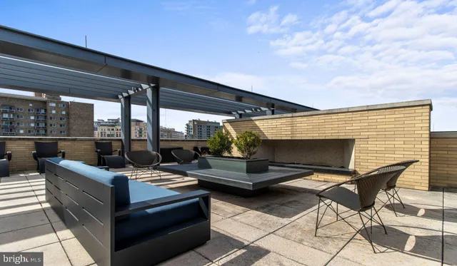 $2,521 | 8300 Wisconsin Avenue, Unit 1B1831, Bethesda, MD 20814