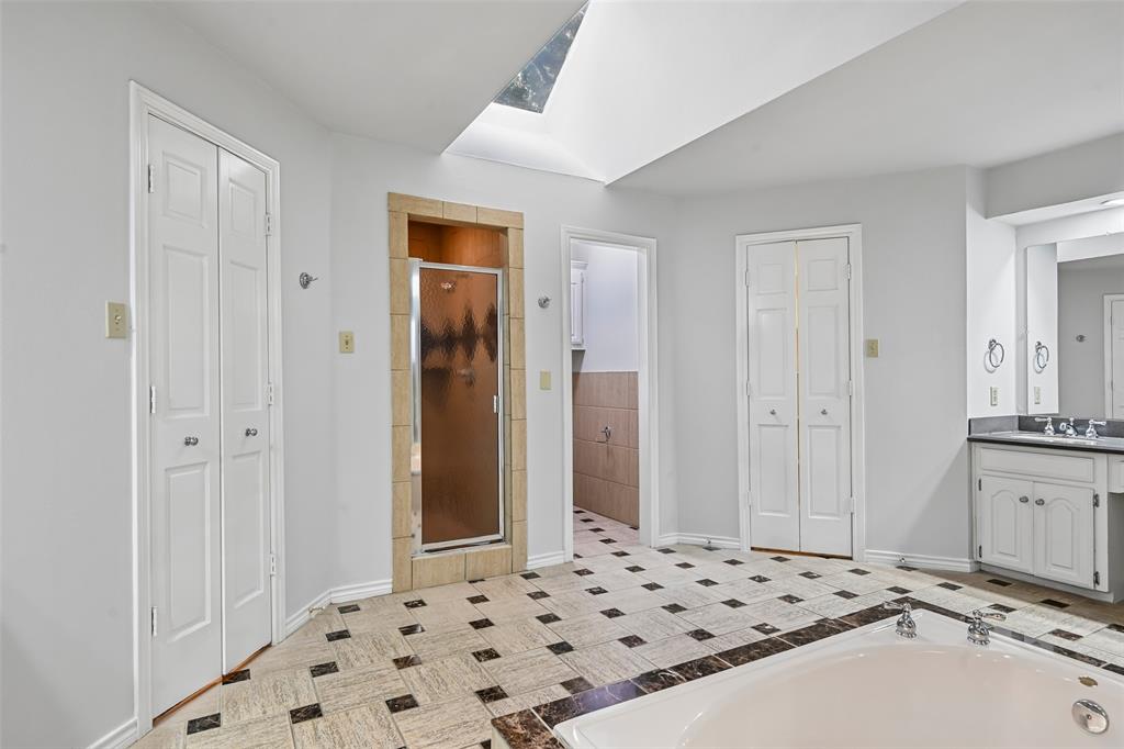 13216 Hillcrest Road Dallas, TX 75240 - Photo 24 of 40