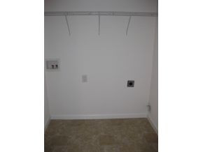 370 Kings Road Piney Flats, TN 37686 - Photo 19 of 20 Large Laundry Room