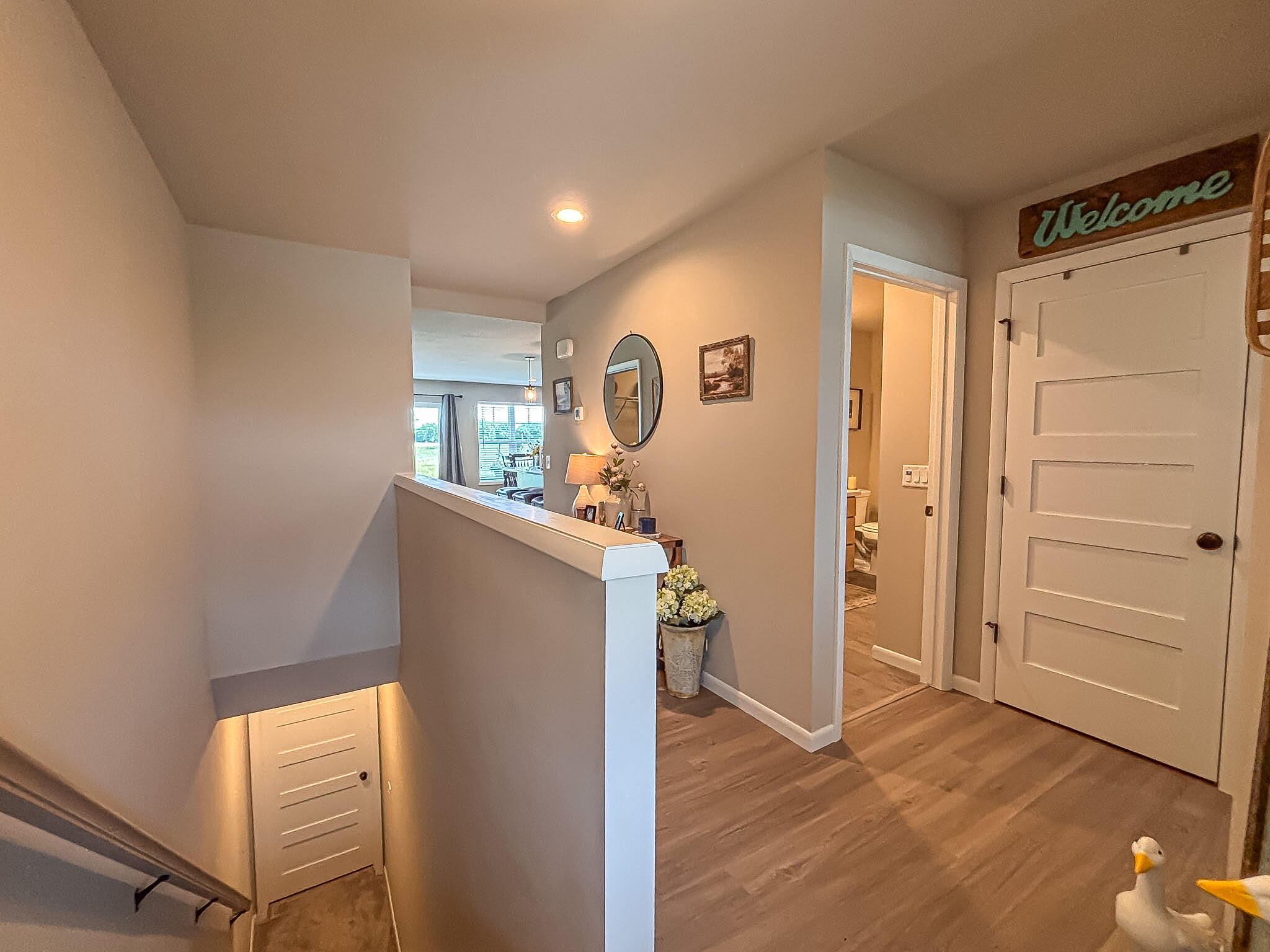 957 Elderberry Road Oconomowoc, WI 53066 - Photo 5 of 30 Foyer