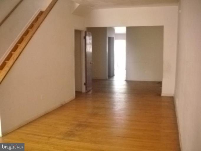 3729 Reisterstown Road Baltimore, MD 21215 - Photo 3 of 13 Living Room