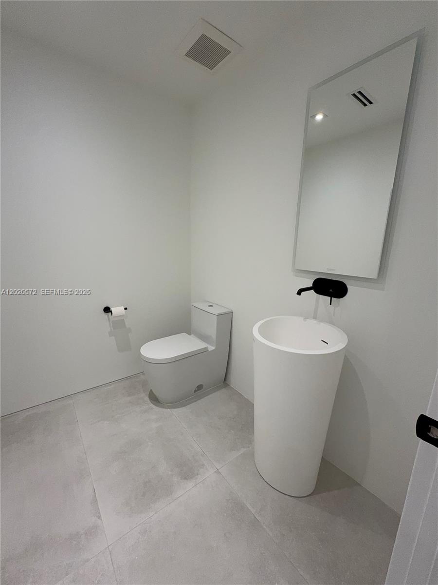 439 Hardee Road Coral Gables, FL 33146 - Photo 27 of 35