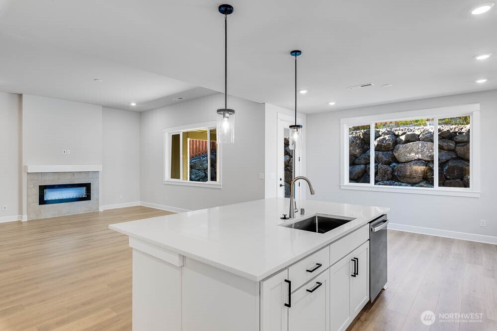 2532 Acer Loop Southeast Lacey, WA 98513 - Photo 5 of 18 Gallery Image 5