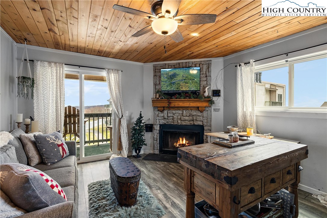 301 Pinnacle Inn Road, Unit 3302 Beech Mountain, NC 28604 - Photo 3 of 44