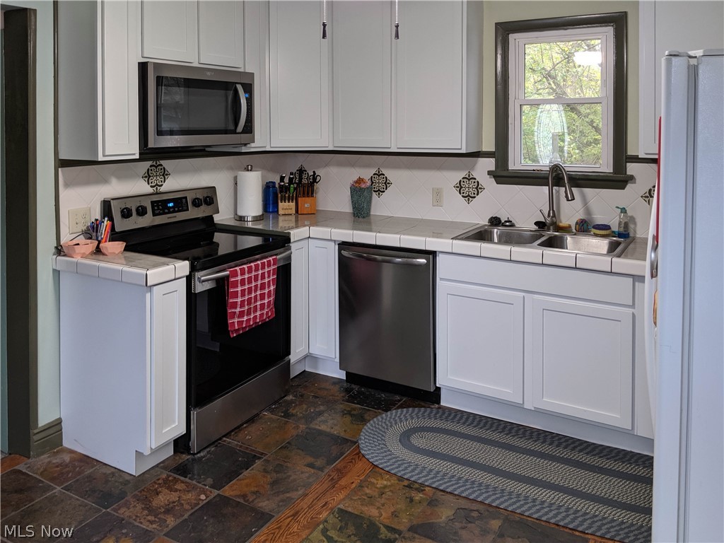 22832 Boston Road Strongsville, OH 44149 - Photo 6 of 20 Gallery Image 6