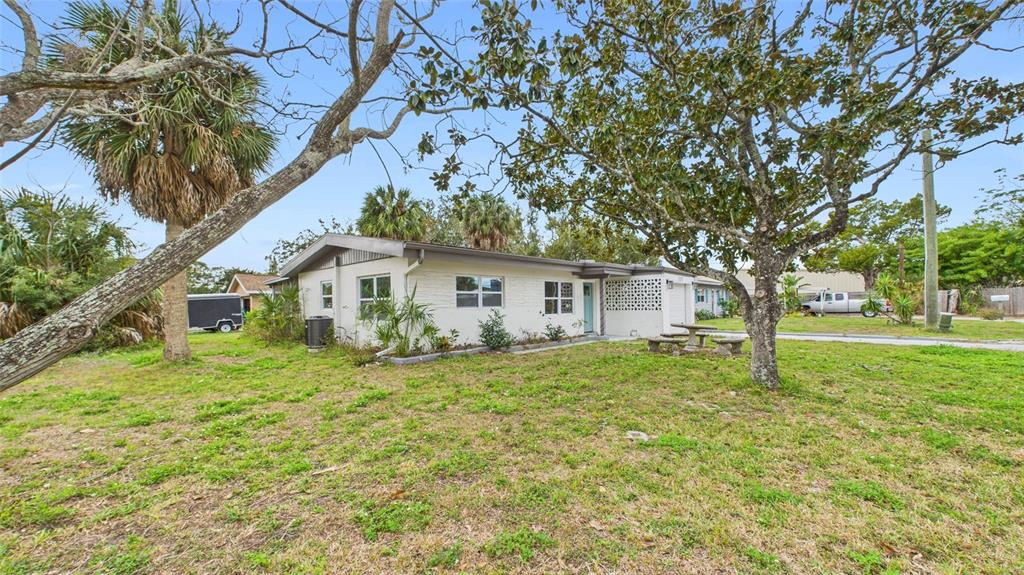 5312 Berkley Road New Port Richey, FL 34652 - Photo 4 of 31