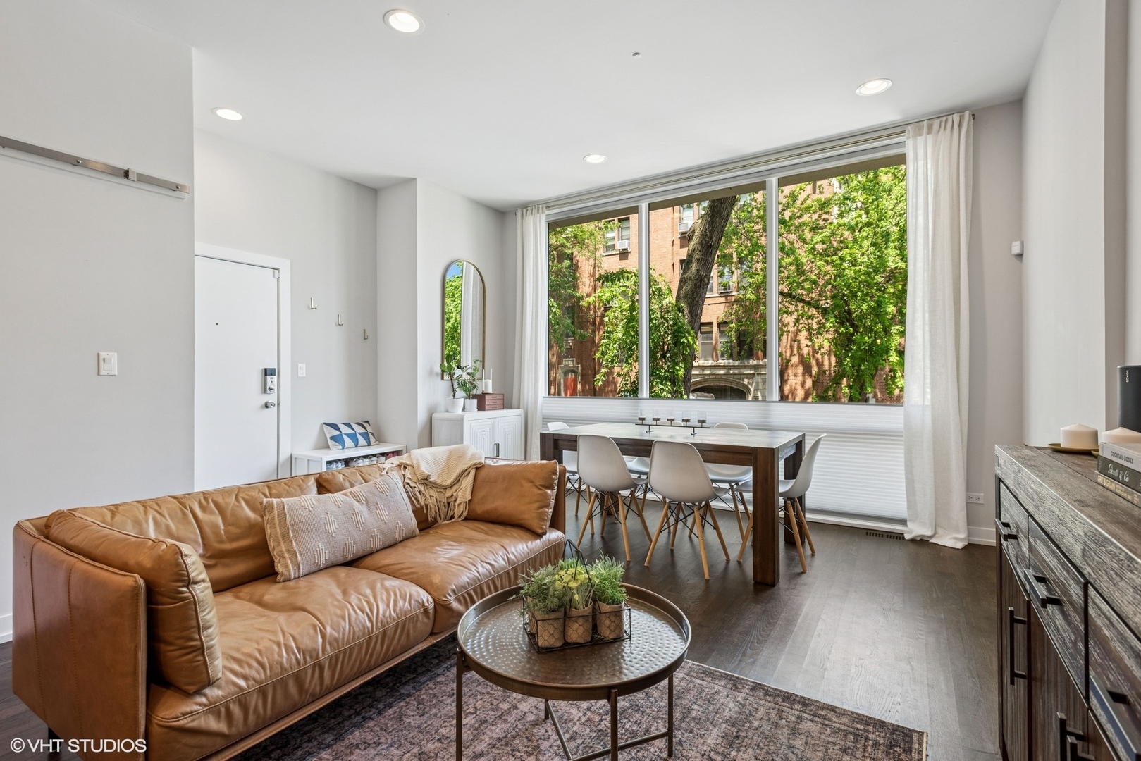 2733 West Hirsch Street, Unit 1E Chicago, IL 60622 - Photo 2 of 21