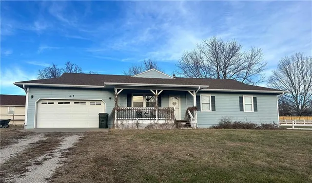 $295,000 | 613 Southeast 150th Street, Warrensburg, MO 64093