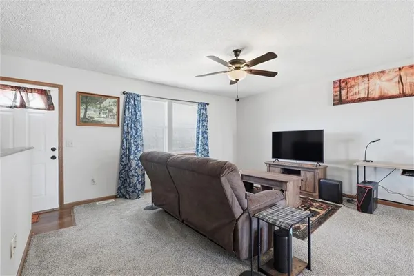 $295,000 | 613 Southeast 150th Street, Warrensburg, MO 64093