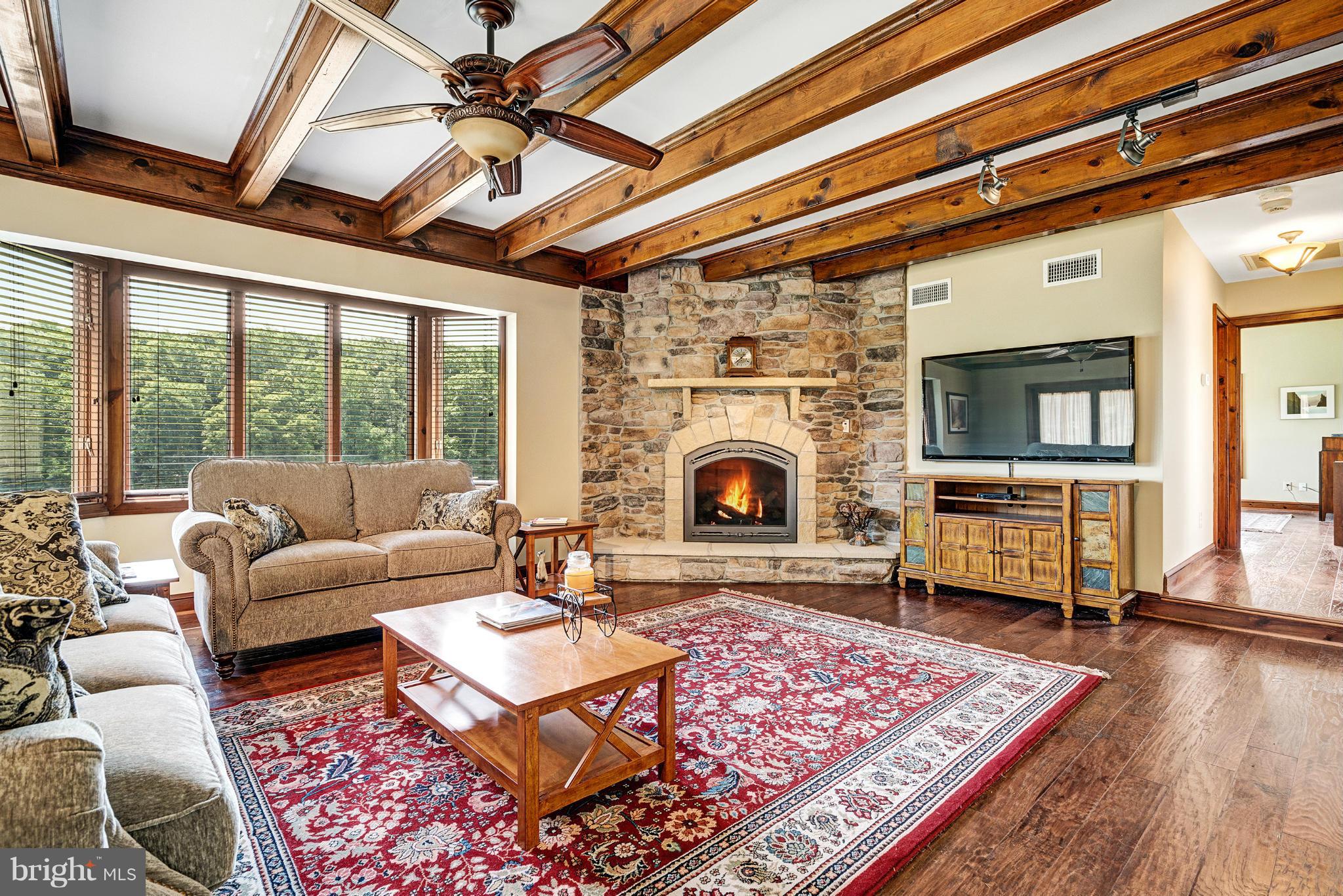 7547 Keith Road Warrenton, VA 20186 - Photo 6 of 30 Family Room