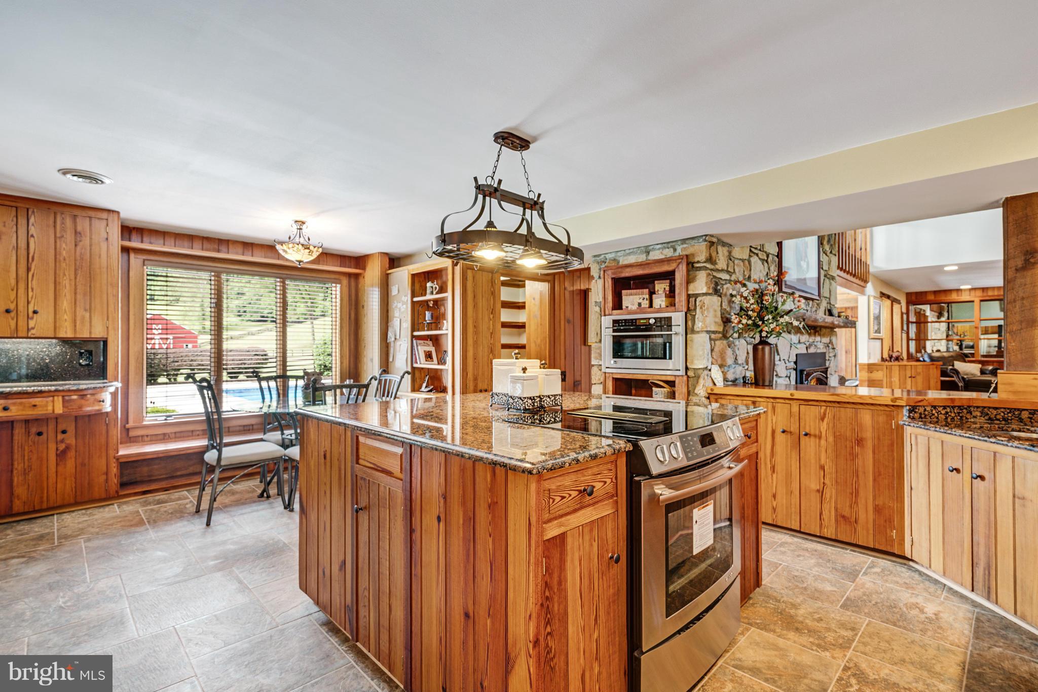7547 Keith Road Warrenton, VA 20186 - Photo 7 of 30 Kitchen