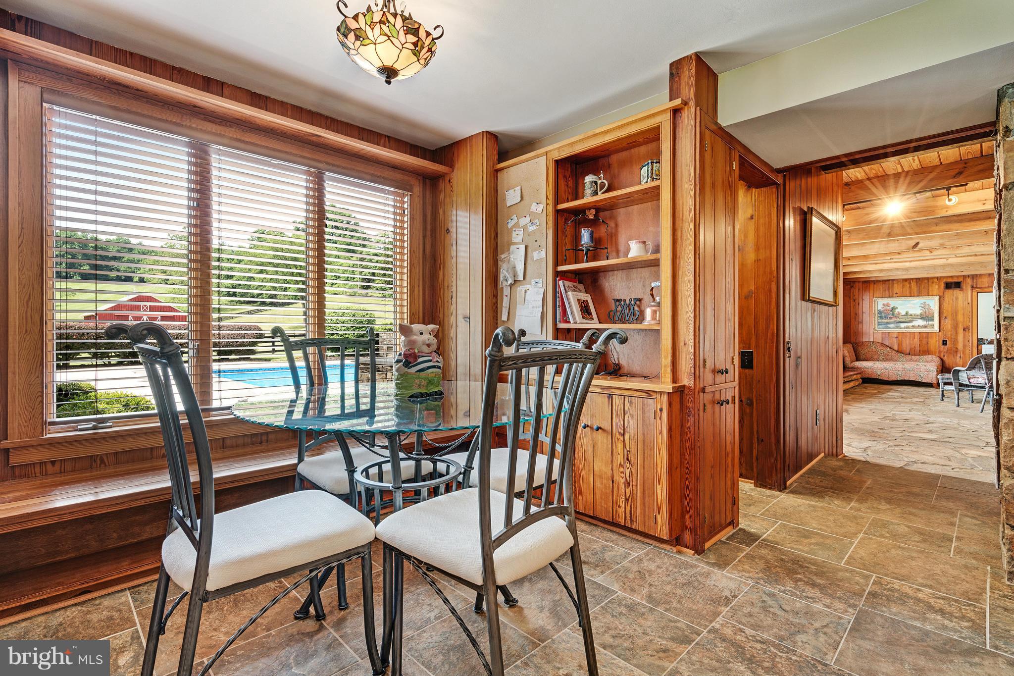 7547 Keith Road Warrenton, VA 20186 - Photo 9 of 30 Breakfast area