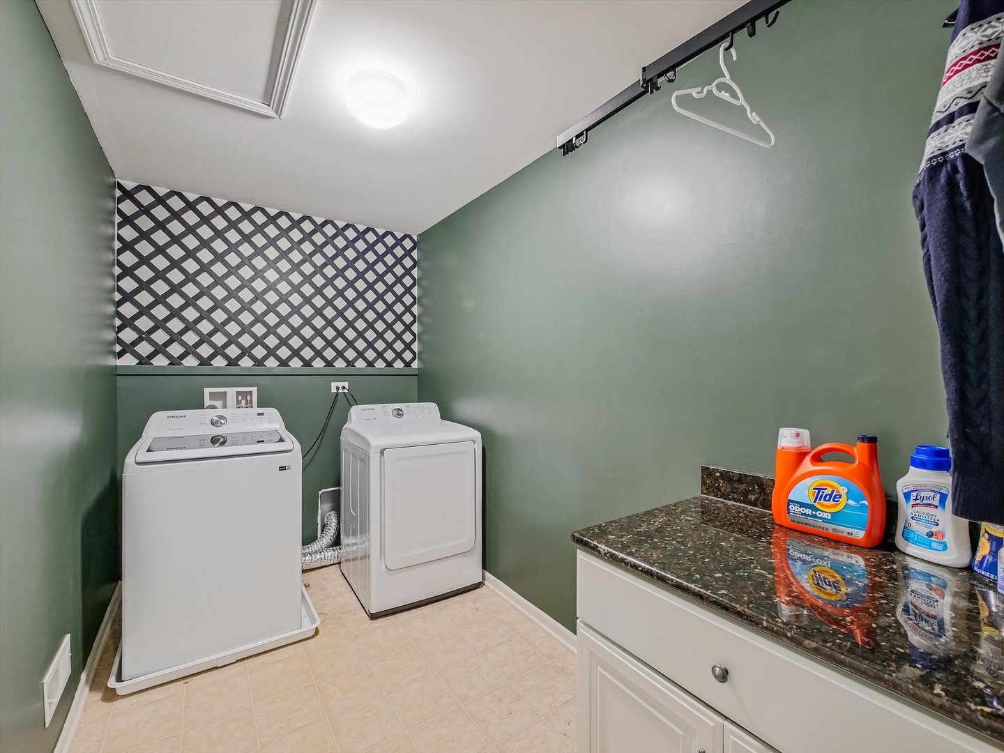 32 Catamaran Circle Pingree Grove, IL 60140 - Photo 24 of 46 a utility room with dryer and washer
