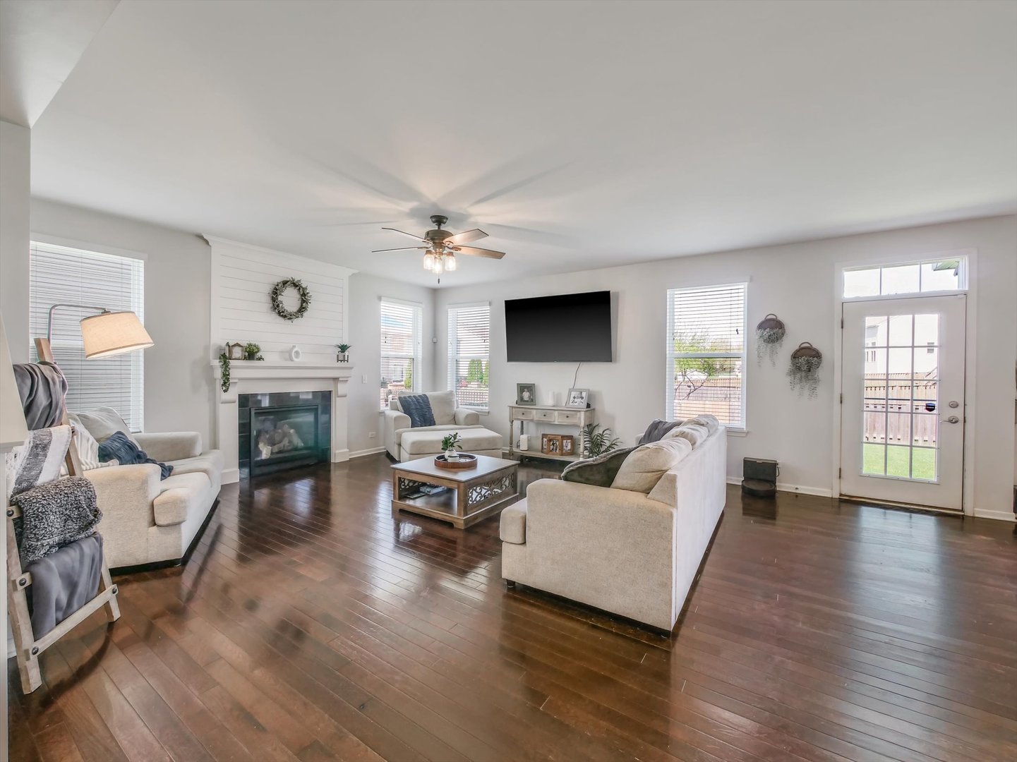 32 Catamaran Circle Pingree Grove, IL 60140 - Photo 8 of 46 a living room with furniture and a fireplace