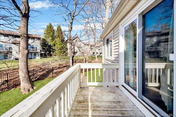 $395,000 | 21 Arbor Way, Unit 21, Peekskill, NY 10566