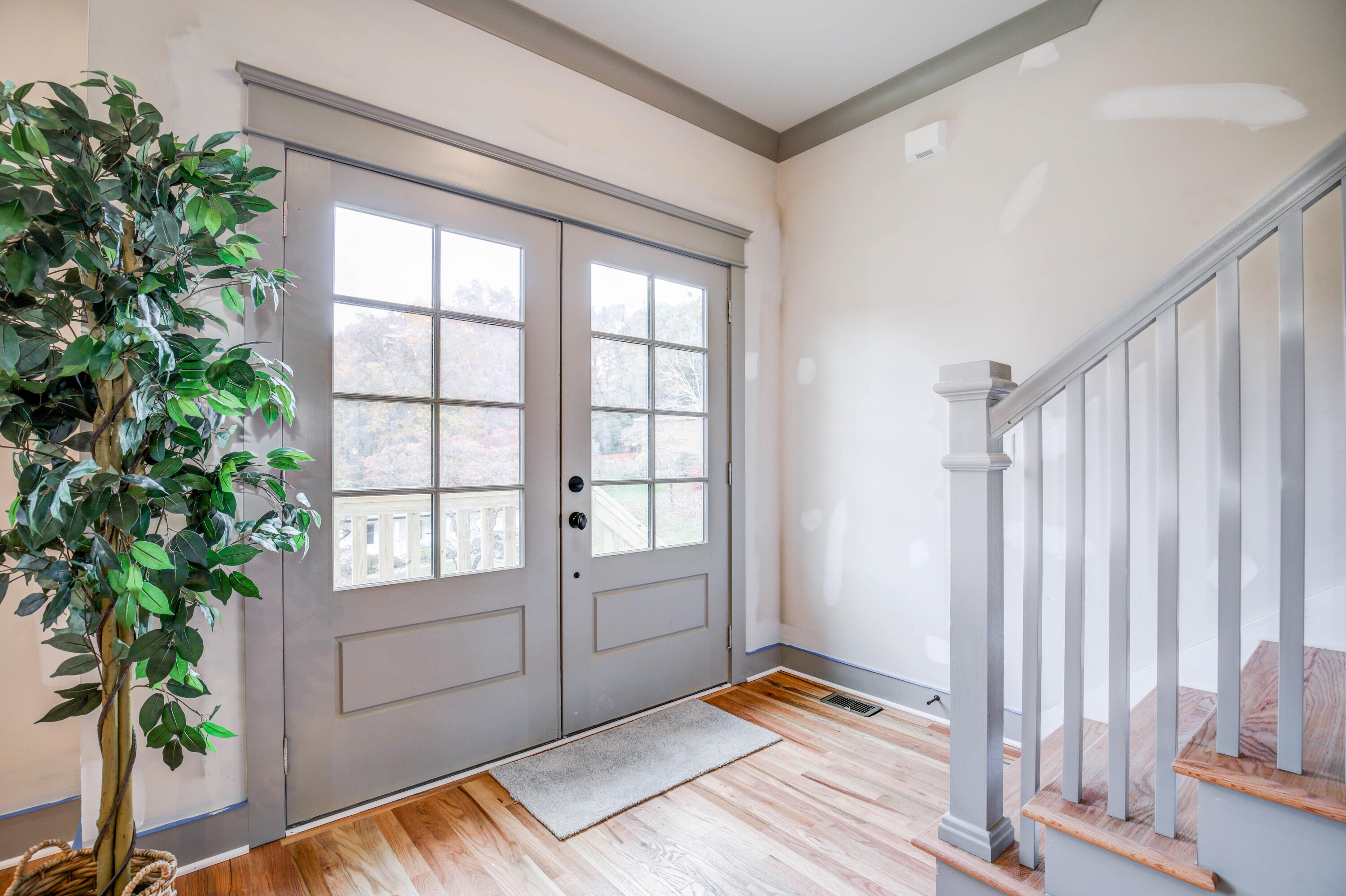 Foyer Area w/ Double Doors