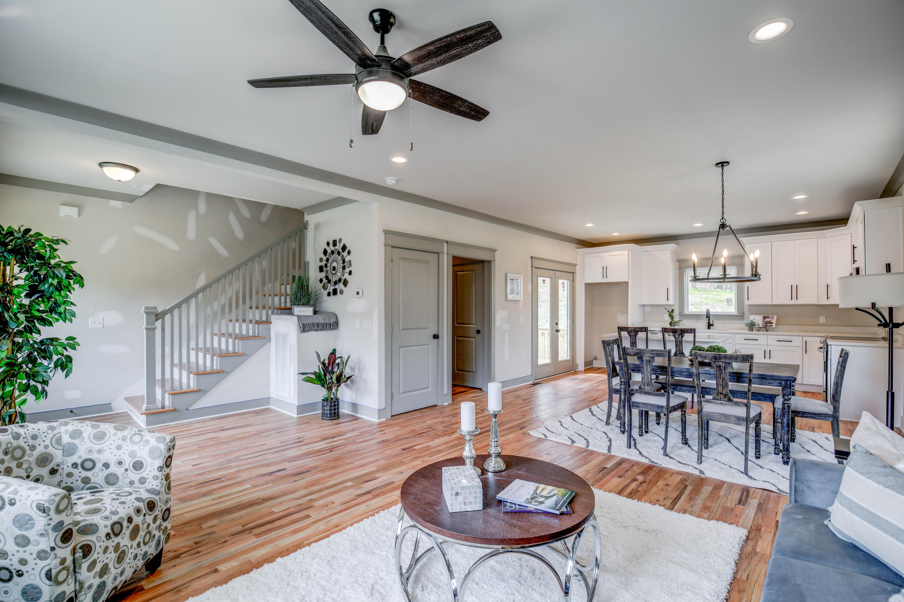 Open Floorplan w/ Rich Hardwood Floors