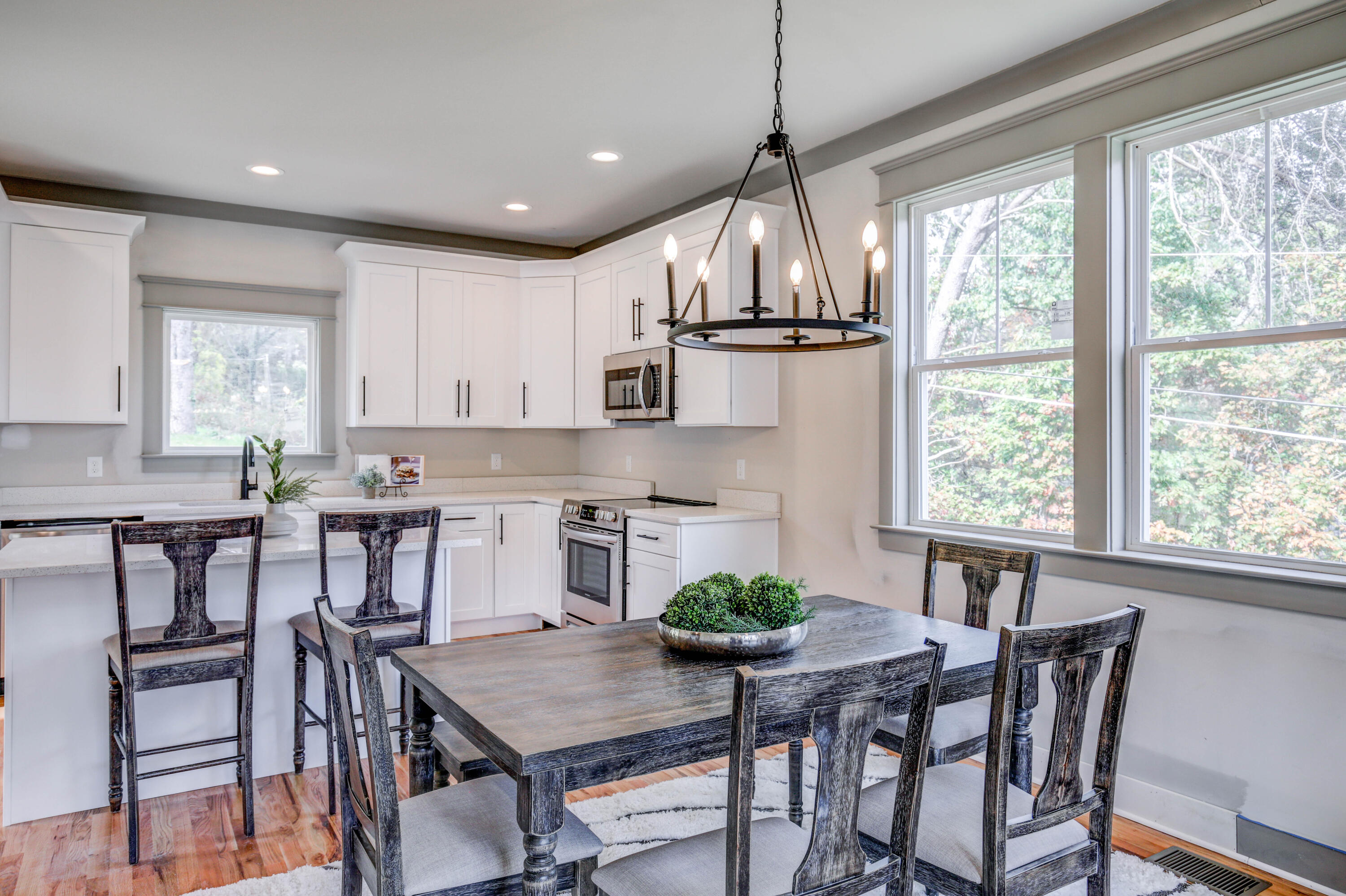 Dining Area Open to Kitchen & Livingroom