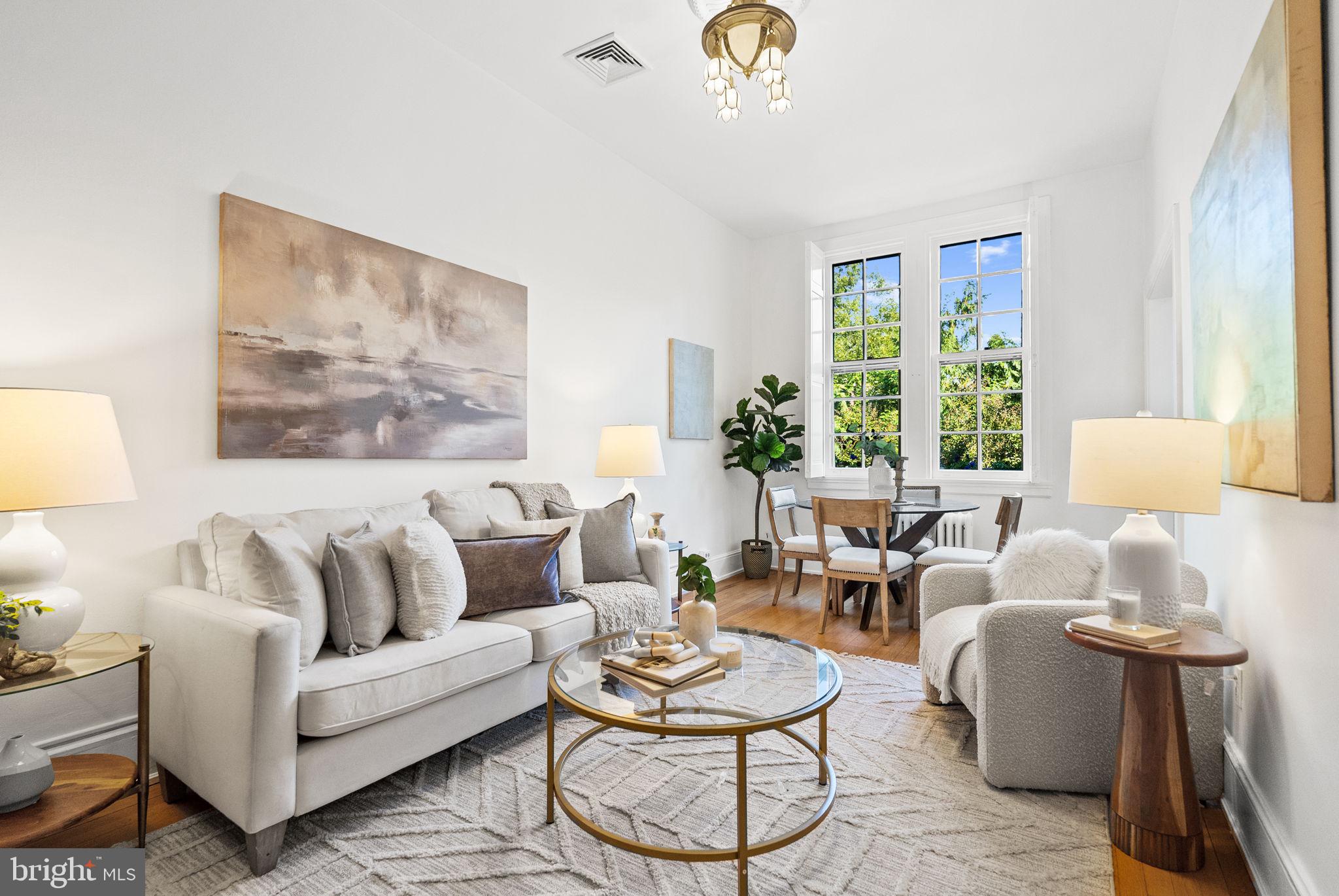 3039 Macomb Street Northwest, Unit 35 Washington, DC 20008 - Photo 7 of 50 Living room