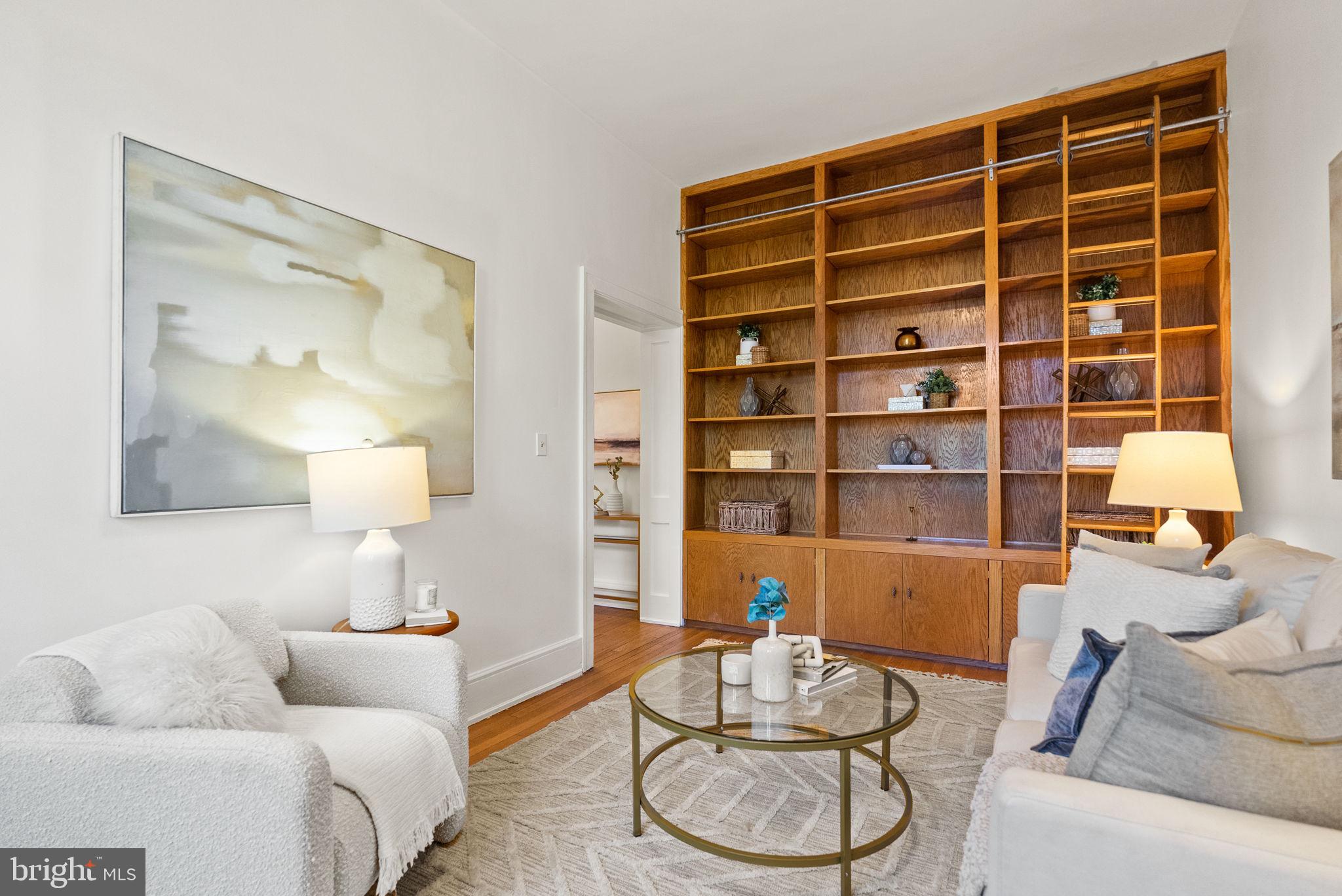 3039 Macomb Street Northwest, Unit 35 Washington, DC 20008 - Photo 9 of 50 Living room