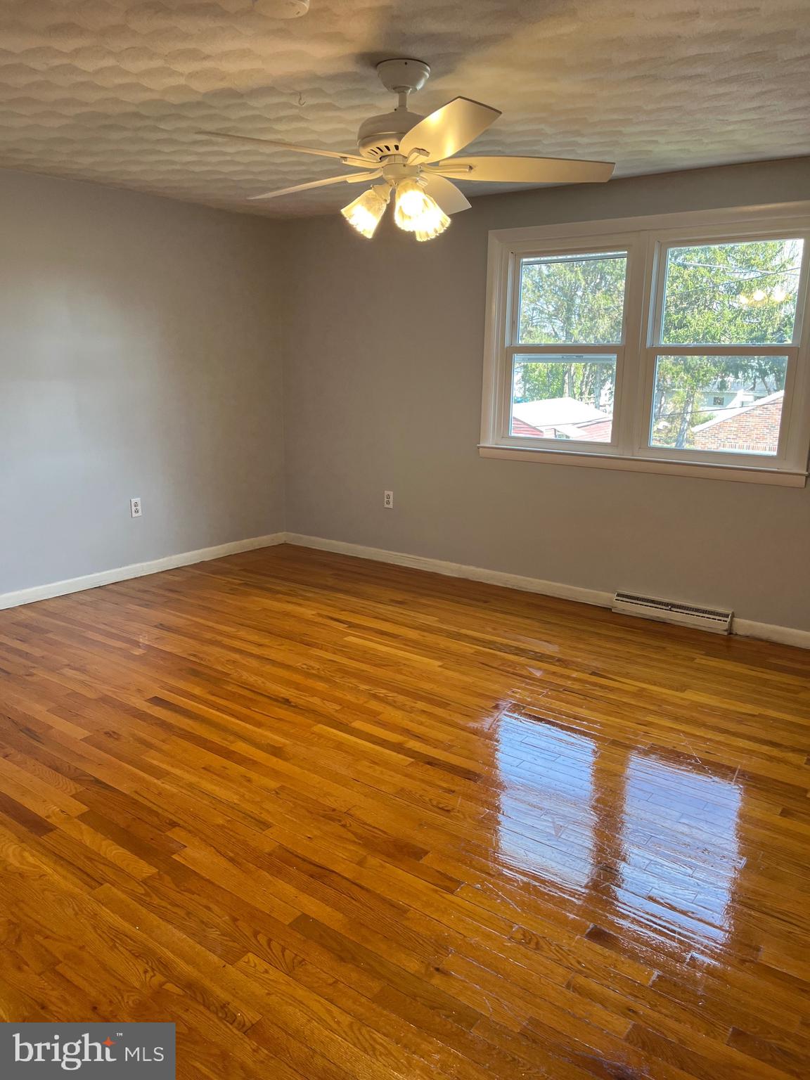 30 Loucks Street, Unit 2 Manchester, PA 17345 - Photo 4 of 6