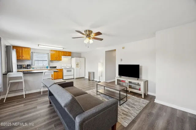 $1,100 | 5340 Kingsbury Street, Jacksonville, FL 32205