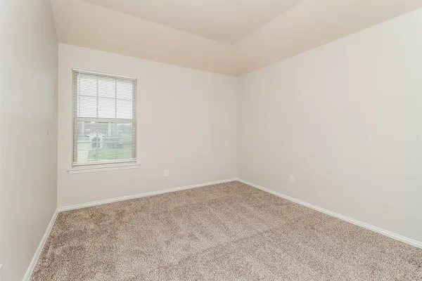 $2,210 | 963 Ranch Road, Dallas, TX 75253