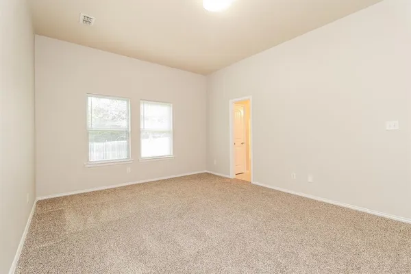 $2,210 | 963 Ranch Road, Dallas, TX 75253