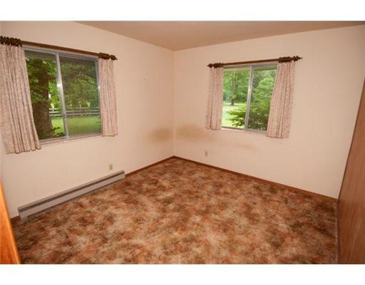 10187 Spencer Road Brighton, MI 48114 - Photo 4 of 10 Photo 4