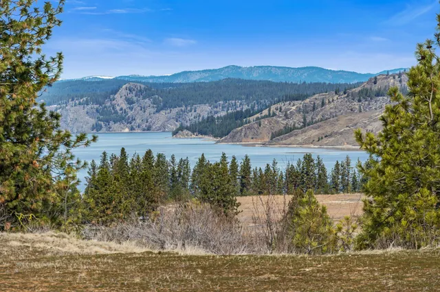 $489,900 | 38800 Sand Flats Drive East, Davenport, WA 99122