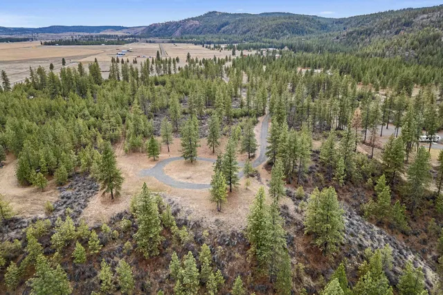 $489,900 | 38800 Sand Flats Drive East, Davenport, WA 99122