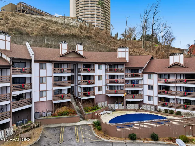 $390,000 | 616 Turkey Nest Road, Unit 209, Gatlinburg, TN 37738