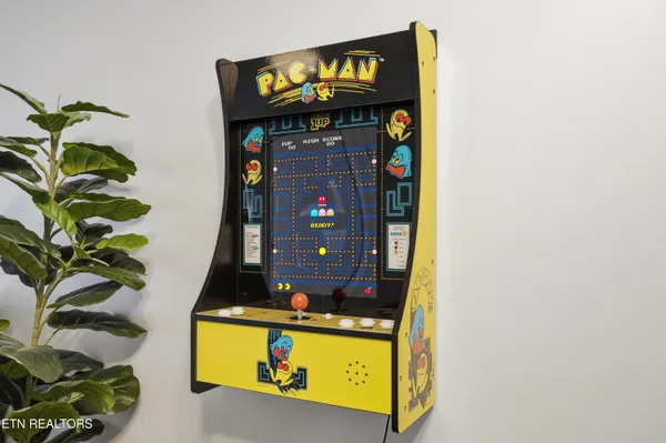 $390,000 | 616 Turkey Nest Road, Unit 209, Gatlinburg, TN 37738