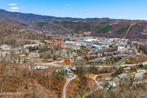 $390,000 | 616 Turkey Nest Road, Unit 209, Gatlinburg, TN 37738